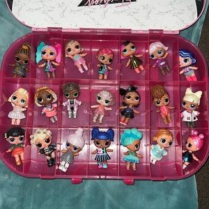 LOL dolls and carrying case!
